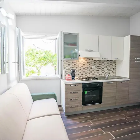 Mini Con Giardino In Centro Διαμέρισμα