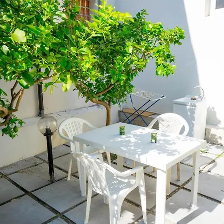 Mini Con Giardino In Centro Apartment