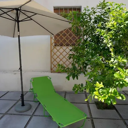 Mini Con Giardino In Centro Διαμέρισμα Καταντζάρο