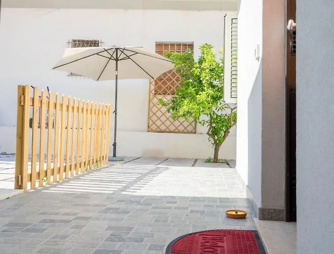 Apartamento Mini Con Giardino In Centro