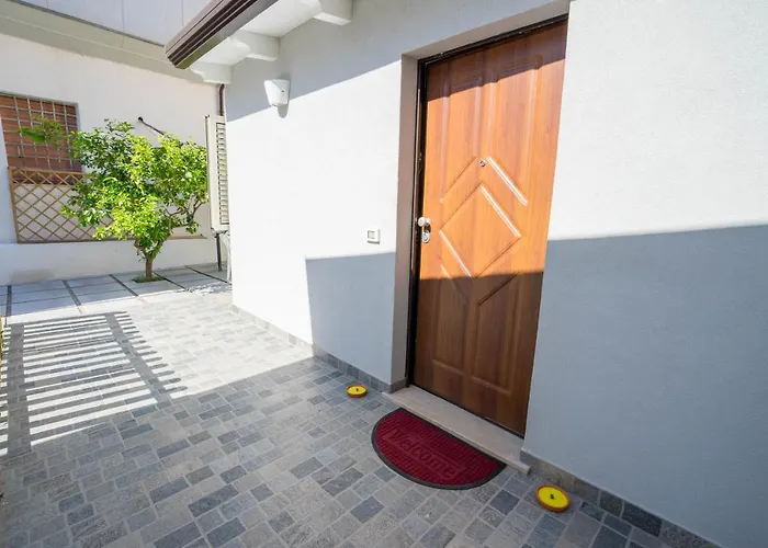 Apartamento Mini Con Giardino In Centro