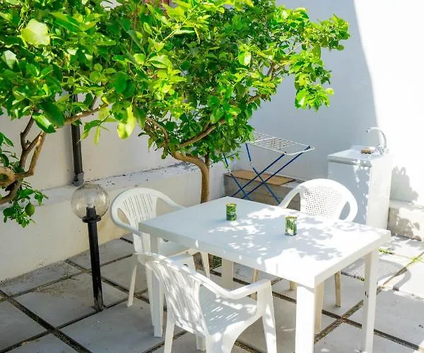 Mini Con Giardino In Centro Apartamento